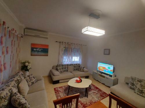 Bral Apartment 8