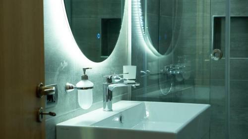 Eka Luxury Two-bedroom Premium Apartment