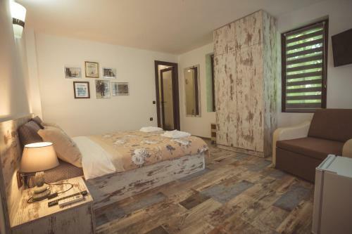 Hostal The Greek House