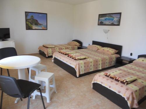 Hostal ???? "????"- ????????? ??????? ?? 100 ?????