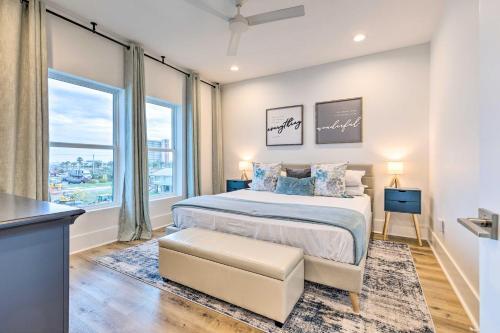 Modern Gulf Shores Escape, About Walk To The Beach!