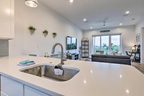 Modern Gulf Shores Escape, About Walk To The Beach!
