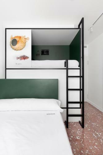 2060 The Newton Hostel