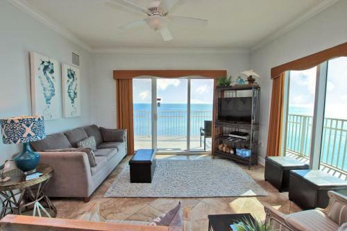 Crystal Shores West By Youngs Suncoast