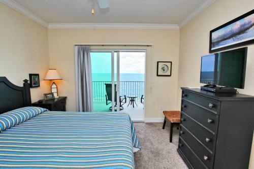 Crystal Shores West By Youngs Suncoast