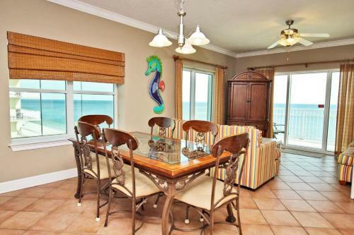 Crystal Shores West By Youngs Suncoast