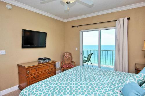 Crystal Shores West By Youngs Suncoast