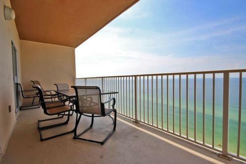 Crystal Shores West By Youngs Suncoast