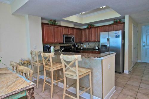 Crystal Shores West By Youngs Suncoast