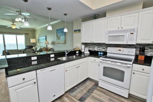 Crystal Shores West By Youngs Suncoast
