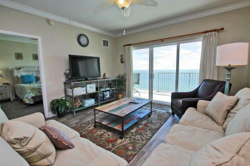 Crystal Shores West By Youngs Suncoast