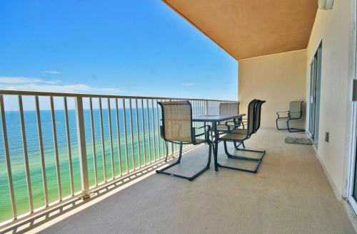 Crystal Shores West By Youngs Suncoast