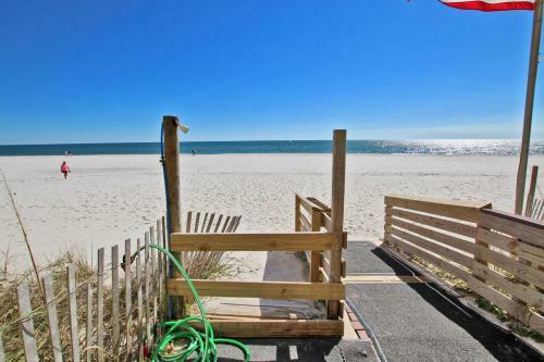 Crystal Shores West By Youngs Suncoast