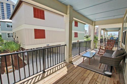 Romeo Beach By Youngs Suncoast