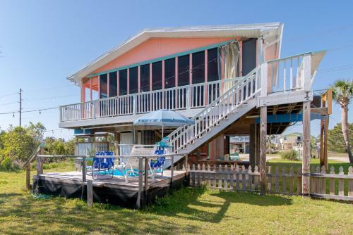 The Cotton Candy Beach House Cottage