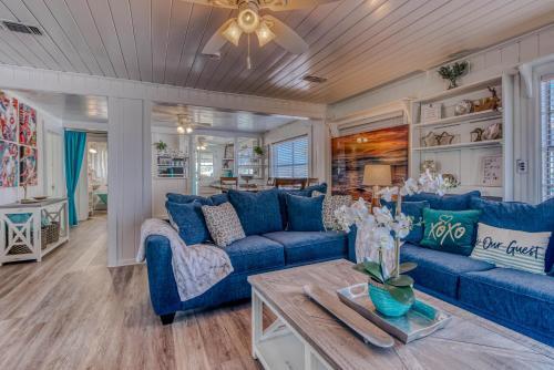 The Cotton Candy Beach House Cottage