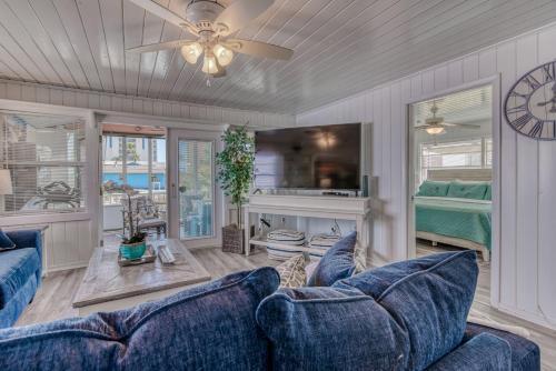 The Cotton Candy Beach House Cottage