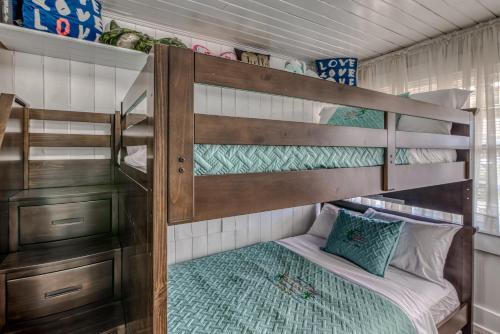The Cotton Candy Beach House Cottage