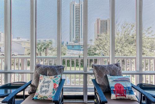 The Cotton Candy Beach House Cottage