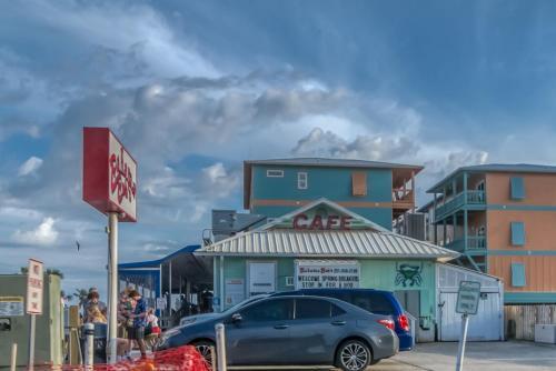 The Cotton Candy Beach House Cottage