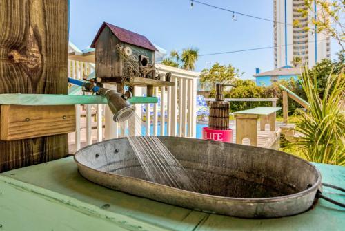 The Cotton Candy Beach House Cottage