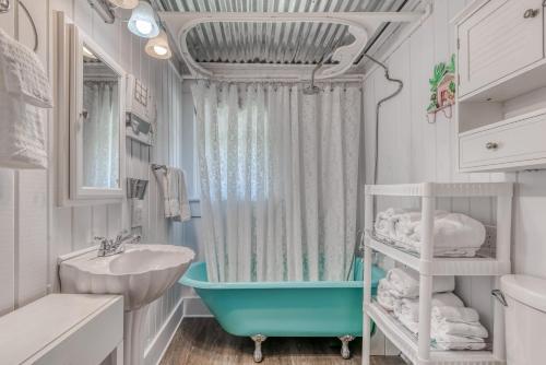 The Cotton Candy Beach House Cottage