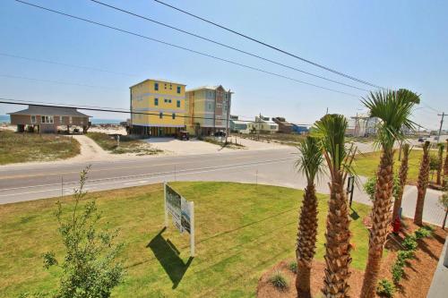 West Side Cottages Unit B By Youngs Suncoast