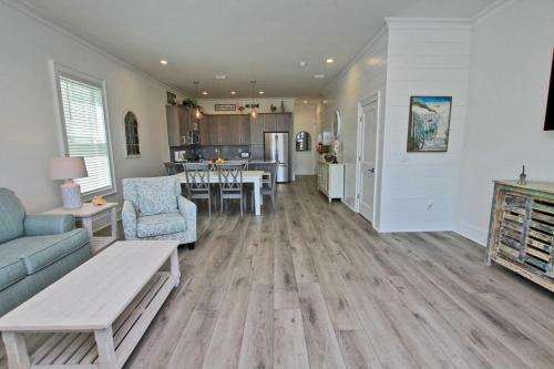 West Side Cottages Unit B By Youngs Suncoast