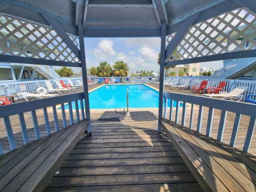 Cove By Youngs Suncoast
