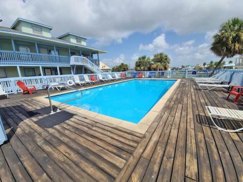 Cove By Youngs Suncoast