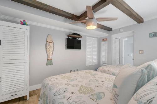 Island Winds East 407