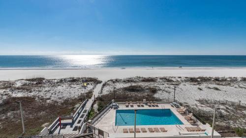 Island Winds East 407