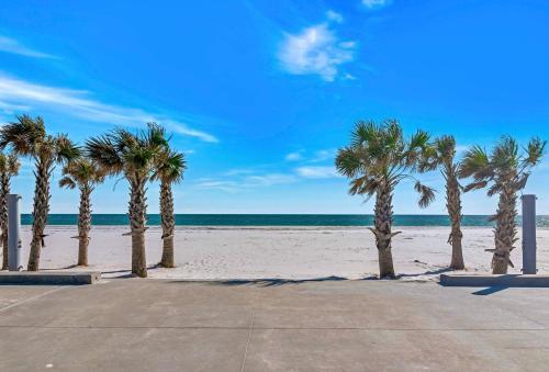 Island Winds West Unit 880