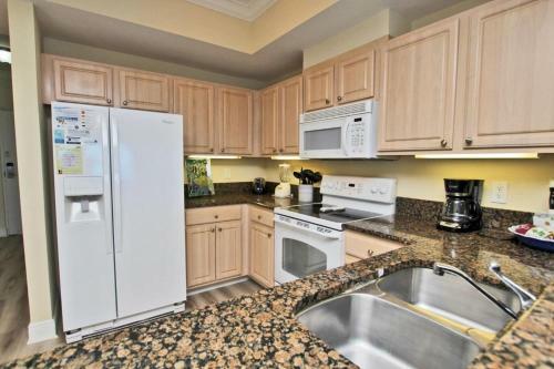 Crystal Tower By Youngs Suncoast