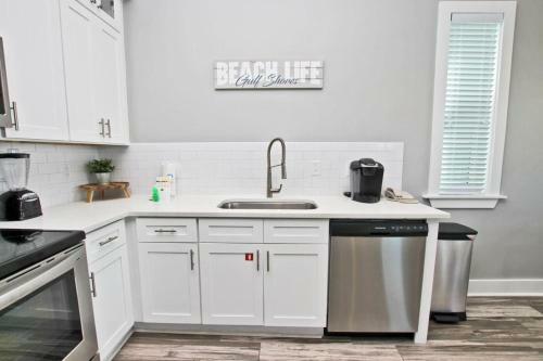 Hang 10 East Point Cottages Unit H By Youngs Suncoast