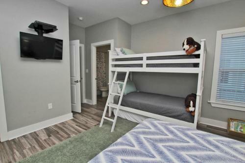 Hang 10 East Point Cottages Unit H By Youngs Suncoast