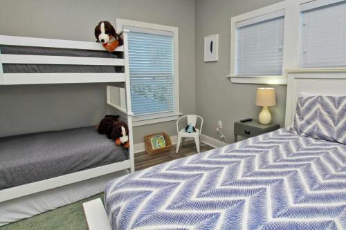 Hang 10 East Point Cottages Unit H By Youngs Suncoast