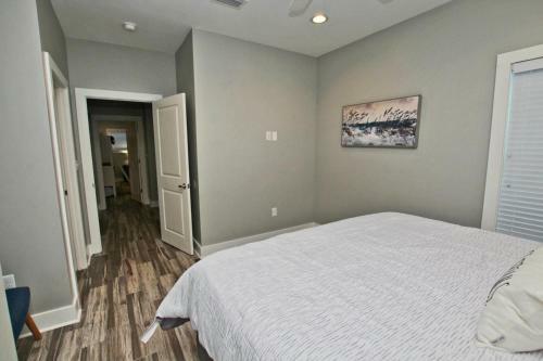 Hang 10 East Point Cottages Unit H By Youngs Suncoast