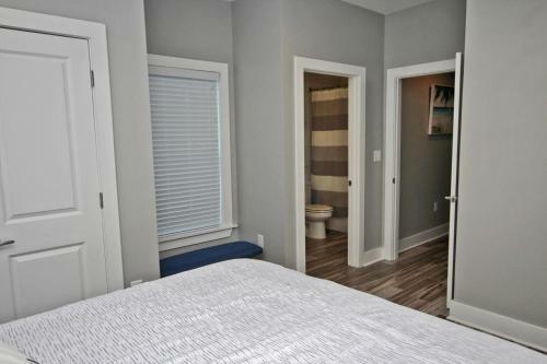 Hang 10 East Point Cottages Unit H By Youngs Suncoast