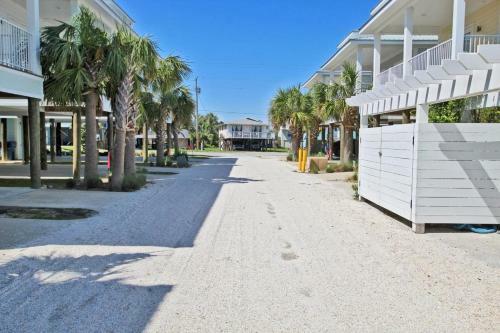 Hang 10 East Point Cottages Unit H By Youngs Suncoast