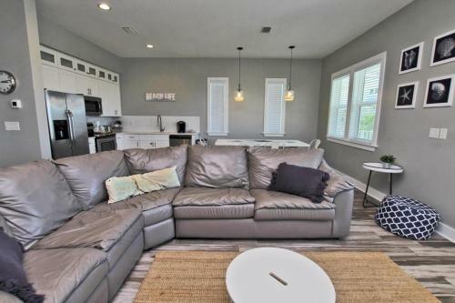 Hang 10 East Point Cottages Unit H By Youngs Suncoast