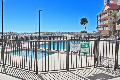 Island Winds West 280 By Youngs Suncoast