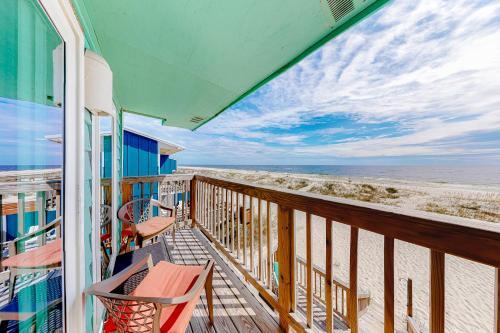 Coastal Calm & Gulf Dreams
