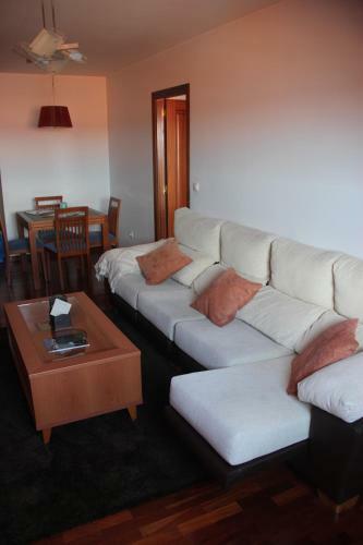Apartamento Piso C�ntrico En Mi�o.