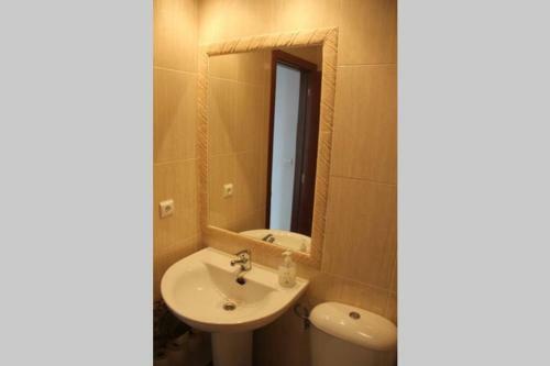 Apartamento En Mi�o Con Vistas A La R�a.