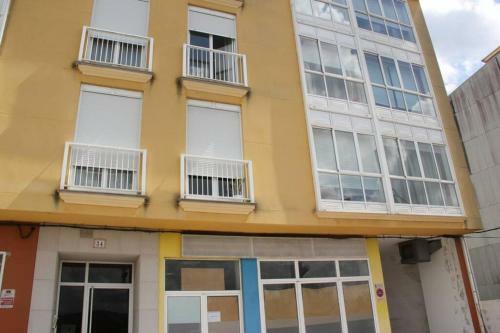 Apartamento En Mi�o Con Vistas A La R�a.
