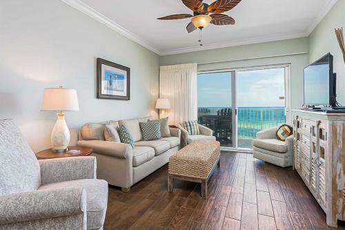Hotel Crystal Shores III