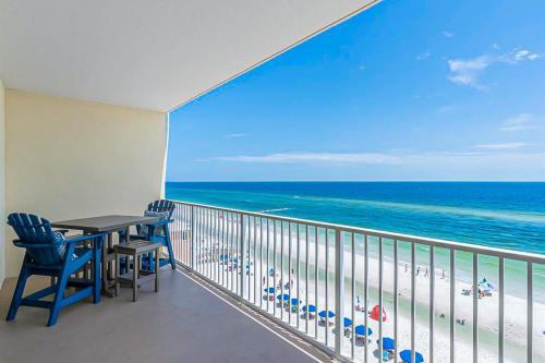 Hotel Crystal Shores III
