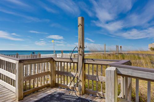 Hotel Crystal Shores III