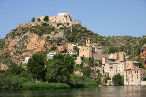 Casa De Pueblo En Miravet